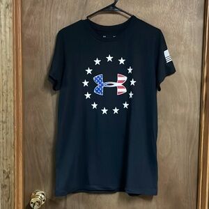 Under Armour Short Sleeve Shirt Large